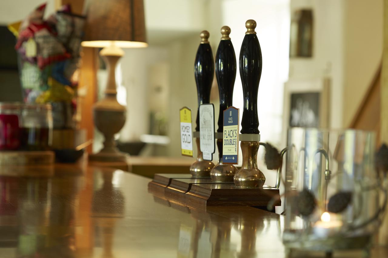 The Royal Oak Hotel Ansty  Exterior foto